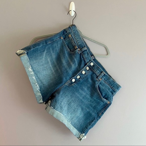 Gap High Rise 4 inch shorts size 28 /6 - Picture 1 of 7
